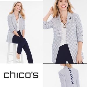 CHICO’S WHITE‎ AND BLUE KNIT BOYFRIEND BLAZER. SIZE O
